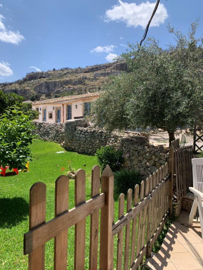 Masseria Santacatrini Melilli Exteriör bild